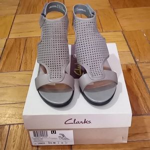 Clark's Artisan Pastina Lima Sage Nubucks az 6.5